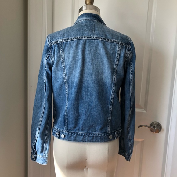 Gap Denim Jean Jacket Classic Cut and Fit - Picture 2 of 5